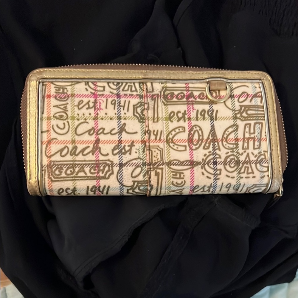 Coach White and Gold Graphic Wallet